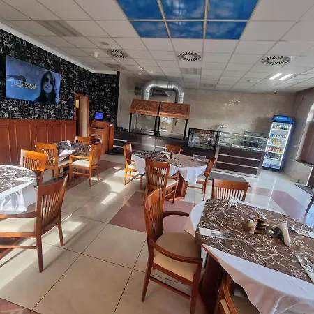 Plaza Aparthotel 4*