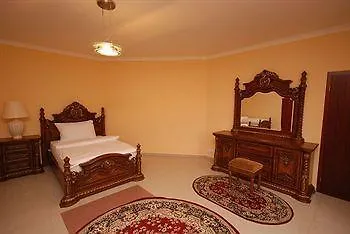 特普利莱广场酒店