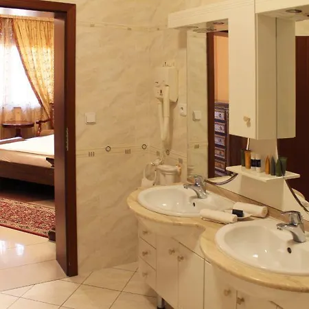 特普利莱广场酒店 公寓式酒店