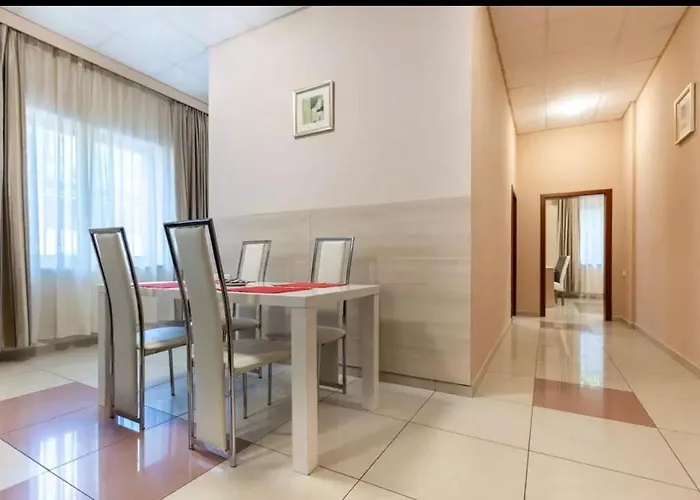 Aparthotel Plaza 4*